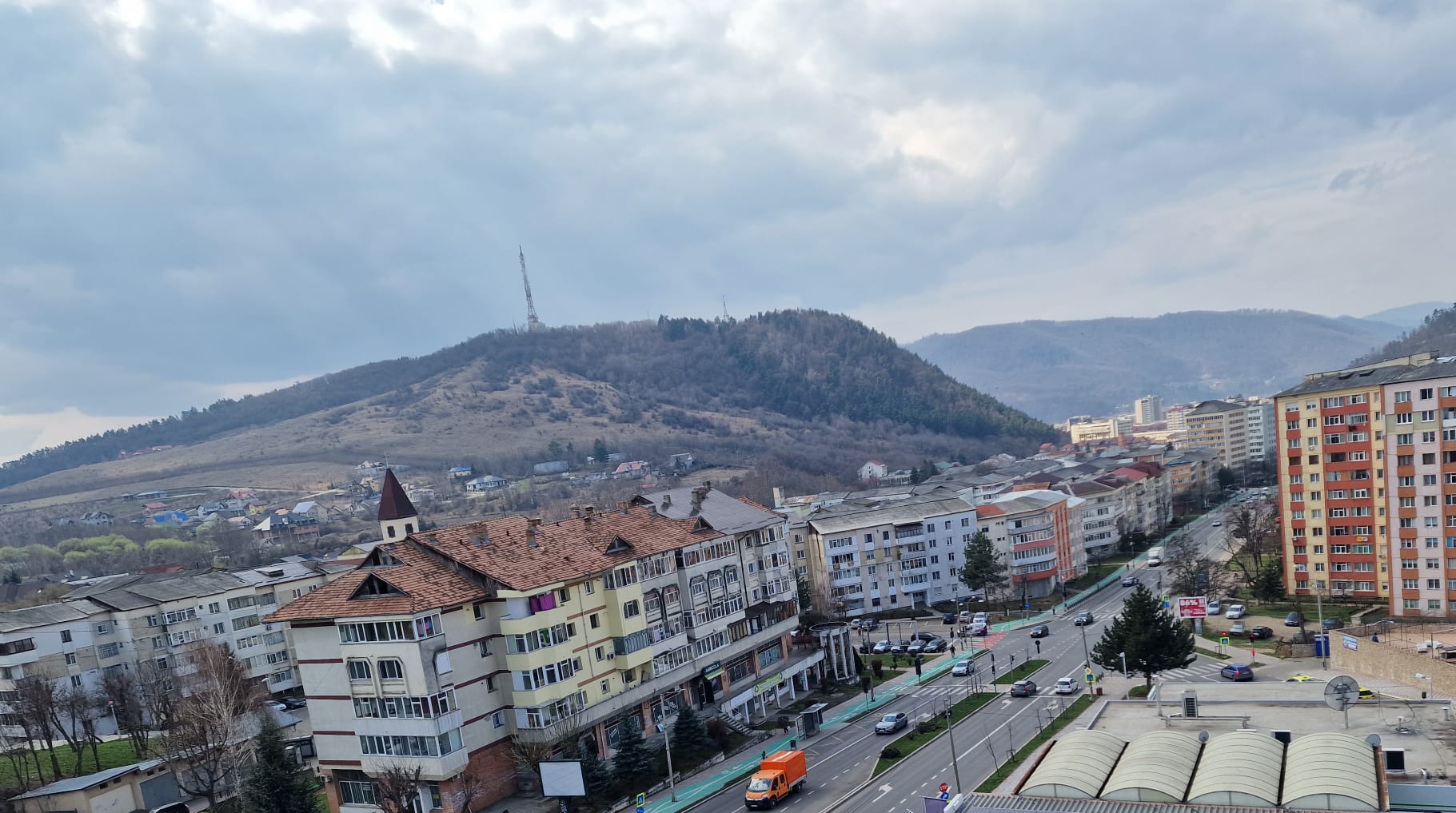 Cât de scump este să locuiești într-un bloc în Piatra-Neamț?