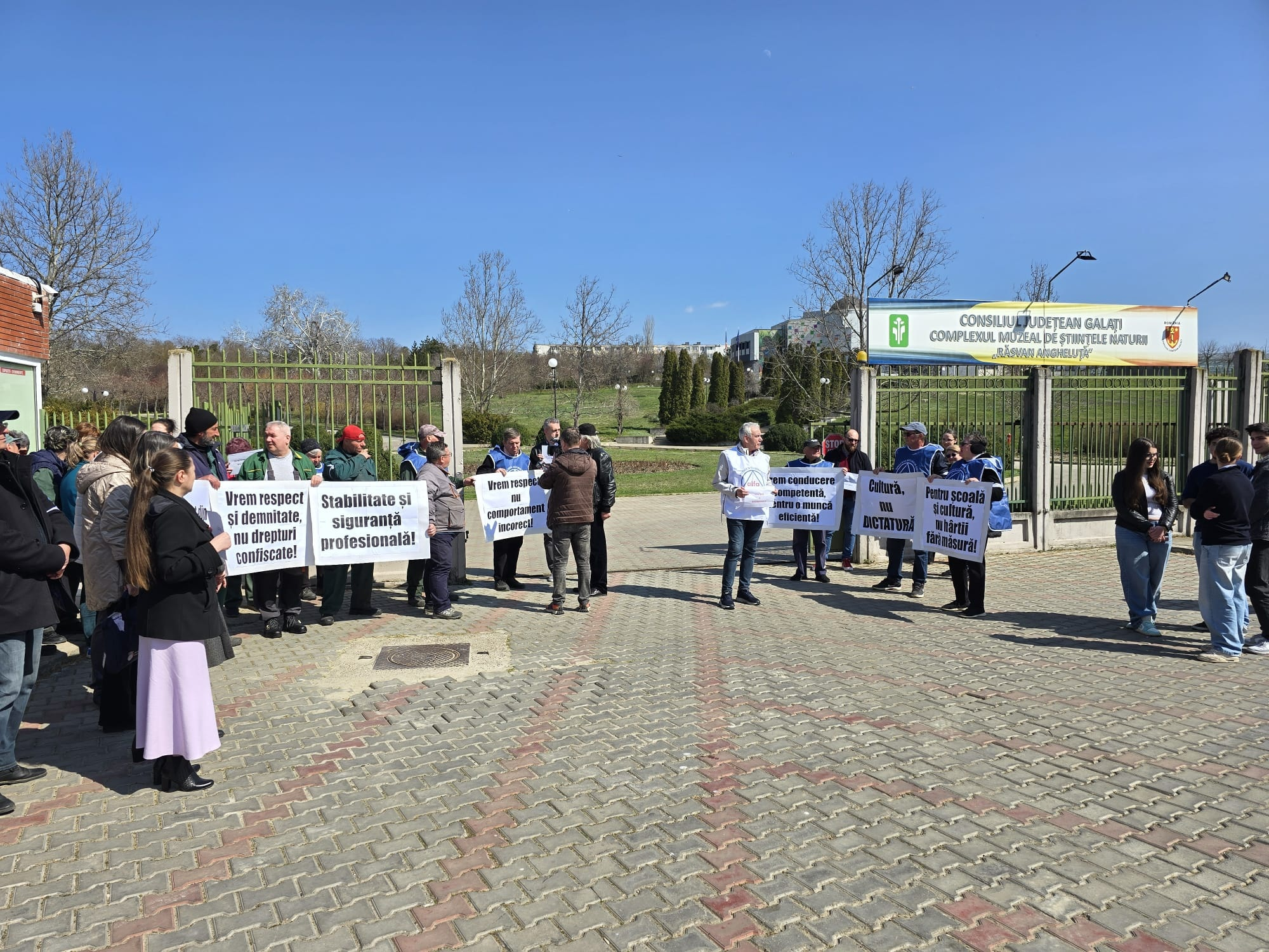 Protest al angajaților de la CMSN Galați pentru contractul colectiv de muncă