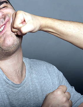 Incident violent în Petroșani: Vecin atacat fără motiv