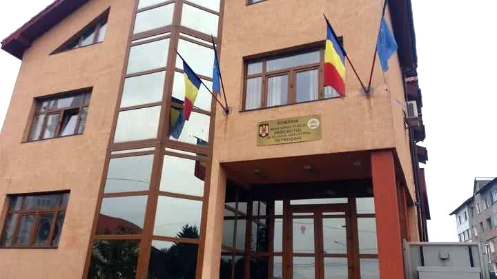 Instanța emite ordin de protecție împotriva unui tânăr din Petroșani