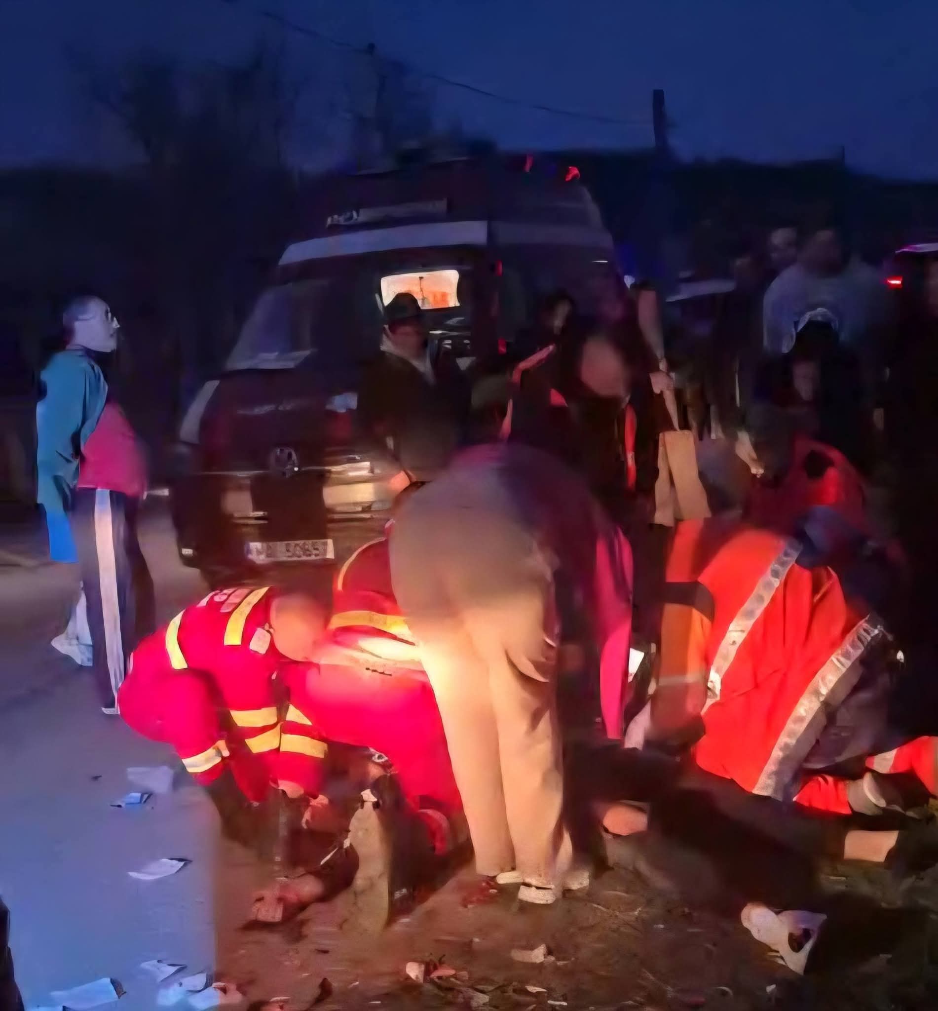 Accident grav în Corcova: un auto și o motocicletă implicate