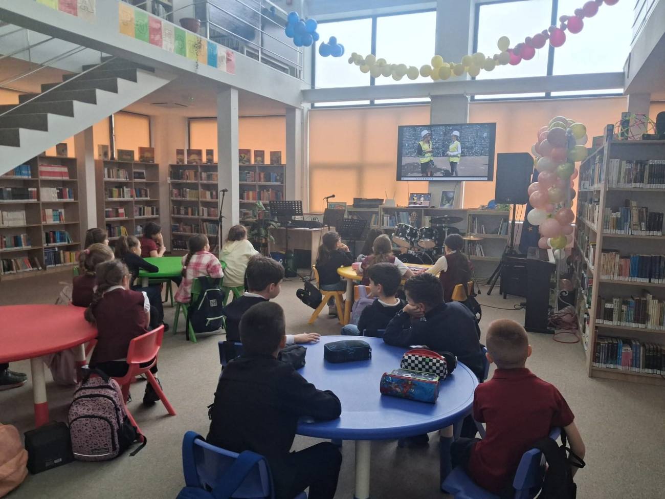 Activitatea „Copacul promisiunilor” la Biblioteca Județeană Dâmbovița