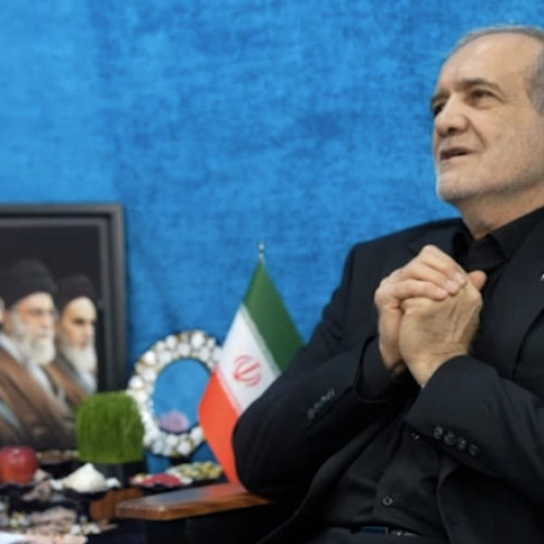 Pezeshkian laudă relația Iran-Rusia în contextul războiului