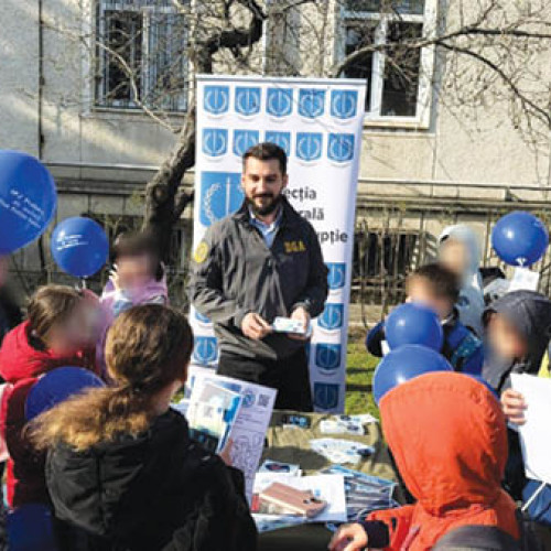 Activități de prevenire a faptelor de corupție la sediul poliției prahovene