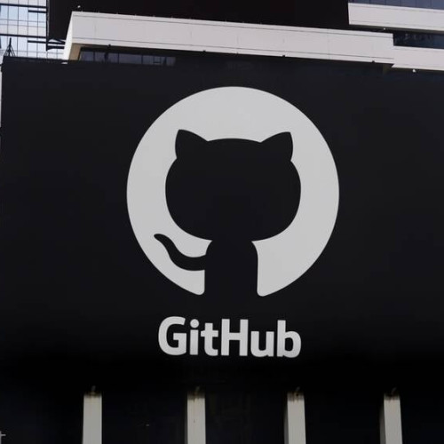 GitHub: Va folosi datele clienților pentru instruirea modelului său AI