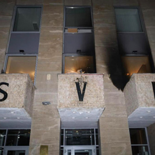 Atac cu cocktailuri Molotov asupra „Casei Ruse” din Praga