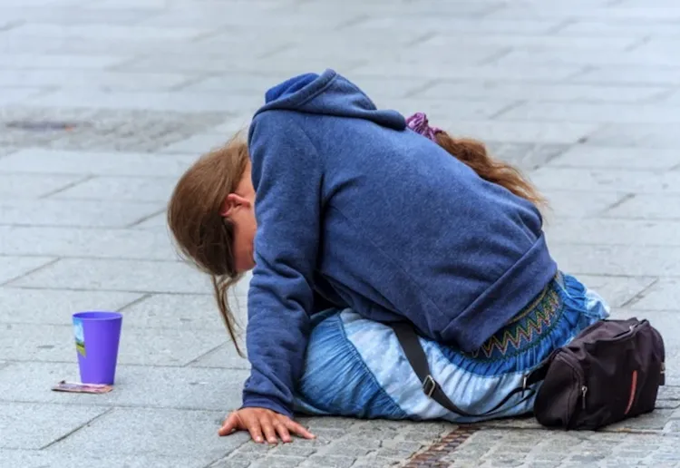 Intervenție a Poliției Locale Cluj-Napoca pentru a opri cerșetoria pe Aleea Bibliotecii