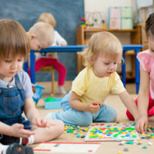 Valoarea tichetelor de creșă pentru părinți crește la 740 lei în aprilie 2026