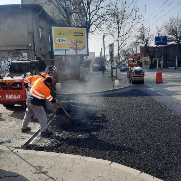 Lucrări de reparații în zonele intens circulate din Topolnița, Botorani și Ghindari