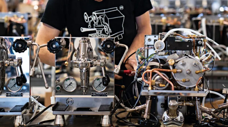 Furt calificat la o firmă din Orăștie: angajat reținut de polițiști