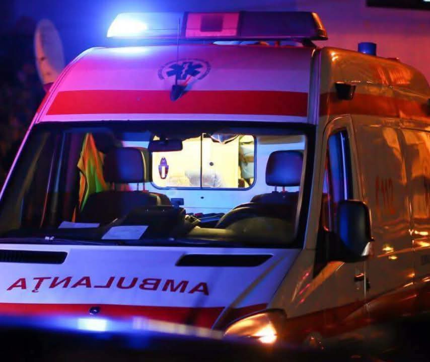 Bărbat rănit grav după o cădere de pe acoperiș la Mănăstirea Frăsinei
