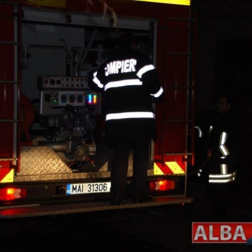 Incendiu de proporții în Lancrăm, pompierii intervin rapid