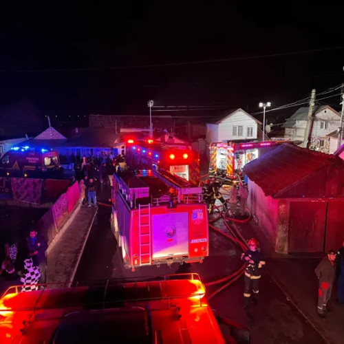 Incendiu devastator pe strada Margaretelor din Turda