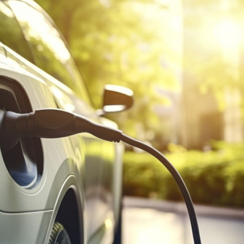 Cererea pentru mașinile electrice crește semnificativ în România