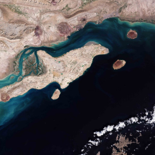 Trump ia în considerare opțiuni militare împotriva Iranului în Golful Persic