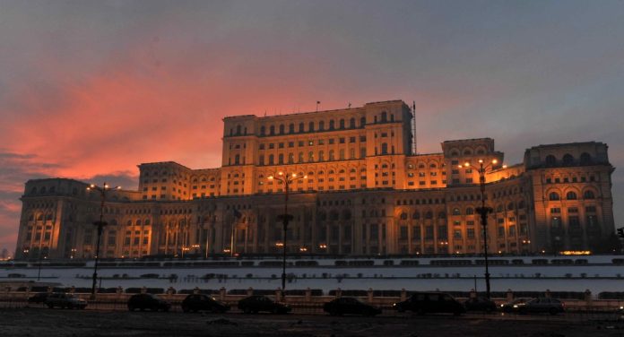 Camera Deputaților susține Ora Pământului prin stingerea luminilor