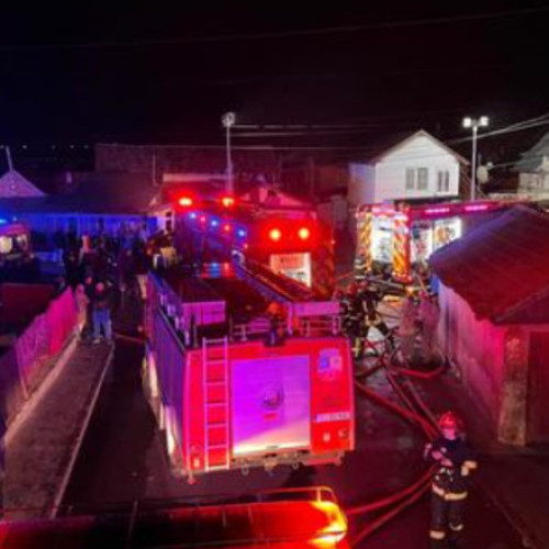 Incendiu devastator în Turda: 20 de locuințe improvizate au ars complet