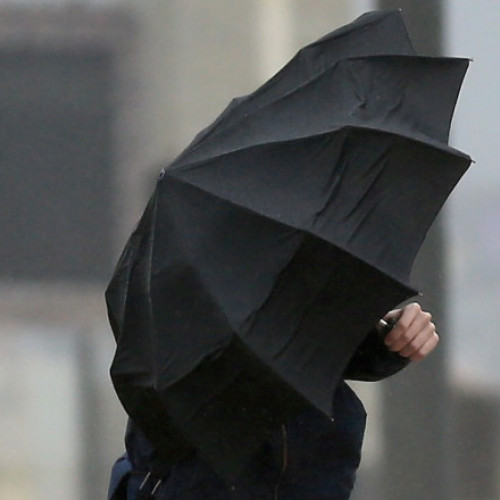 Avertizare de ninsoare viscolită în zone montane din șapte județe