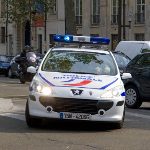 Atentat dejucat la Paris: poliția reține un suspect cu explozibili