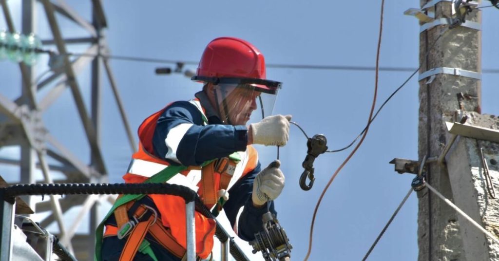 Lucrări programate la rețelele electrice în județul Argeș