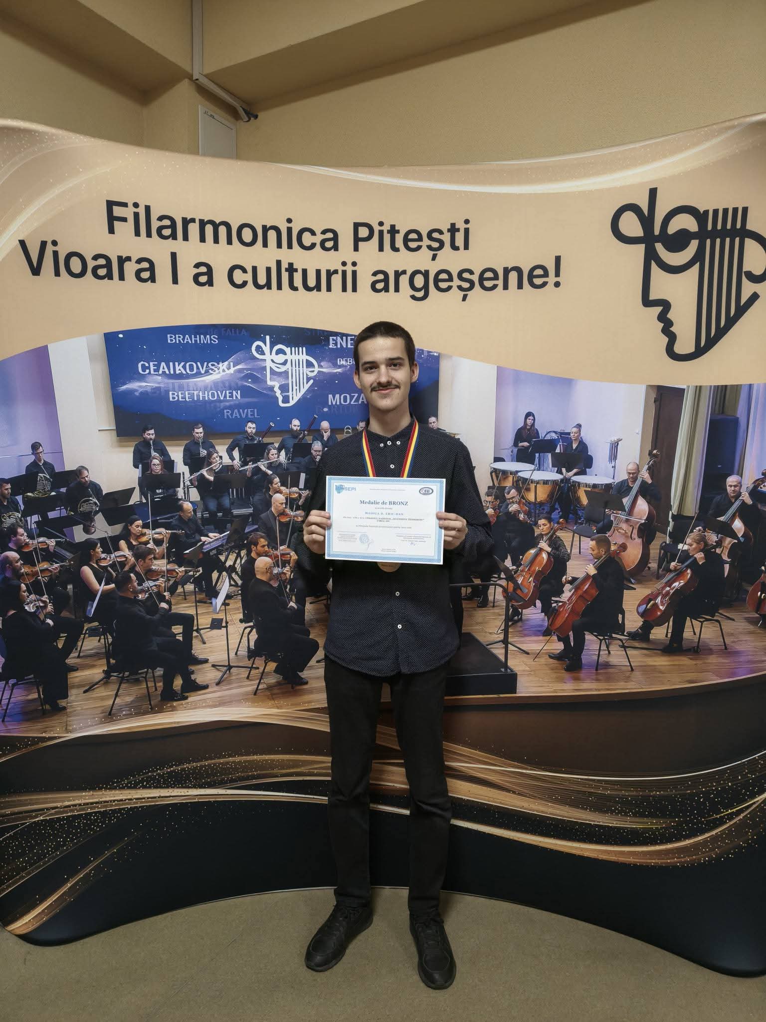 Eric Maioga aduce medalia de bronz pentru Colegiul Național „Ecaterina Teodoroiu”