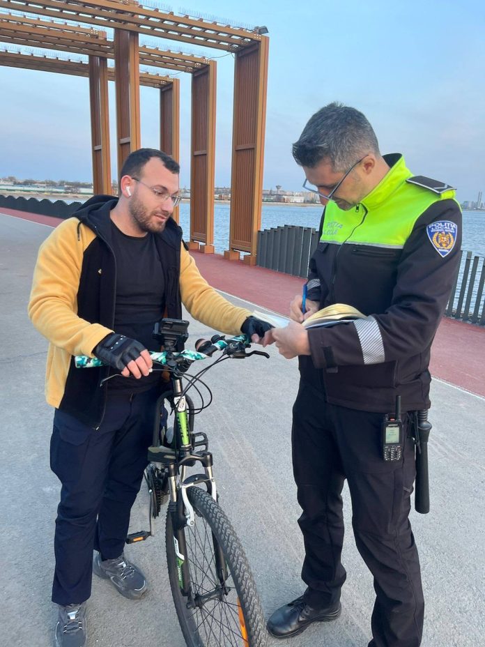 Bicicliștii și utilizatorii de trotinete, avertizați în Sectorul 6