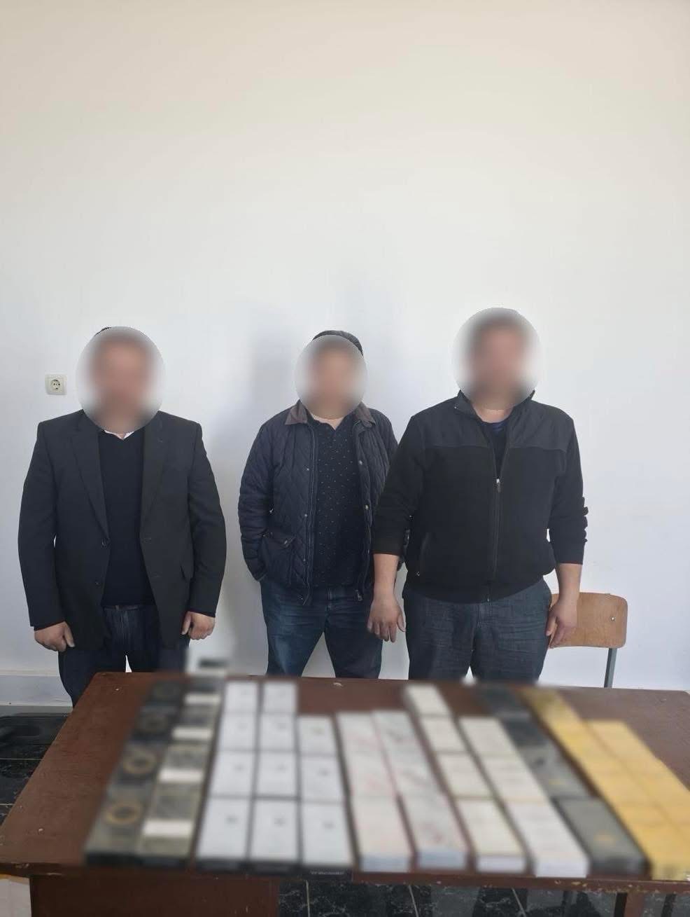 Acțiune curajoasă a jandarmilor în Mehedinți: Parfumuri contrafăcute confiscate