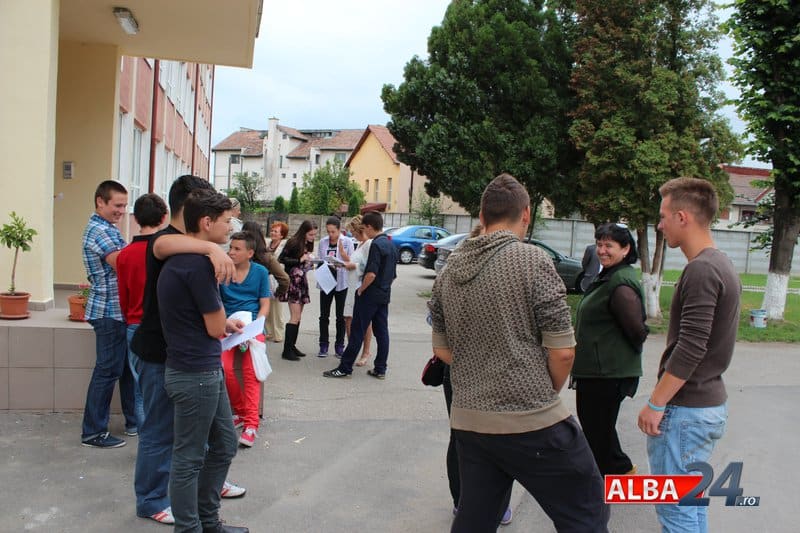 Elevii de clasa a VIII-a află luni rezultatele simulării Evaluării Naționale