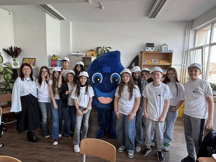 Elevii din Pantelimon învață despre importanța apei într-o acțiune educativă