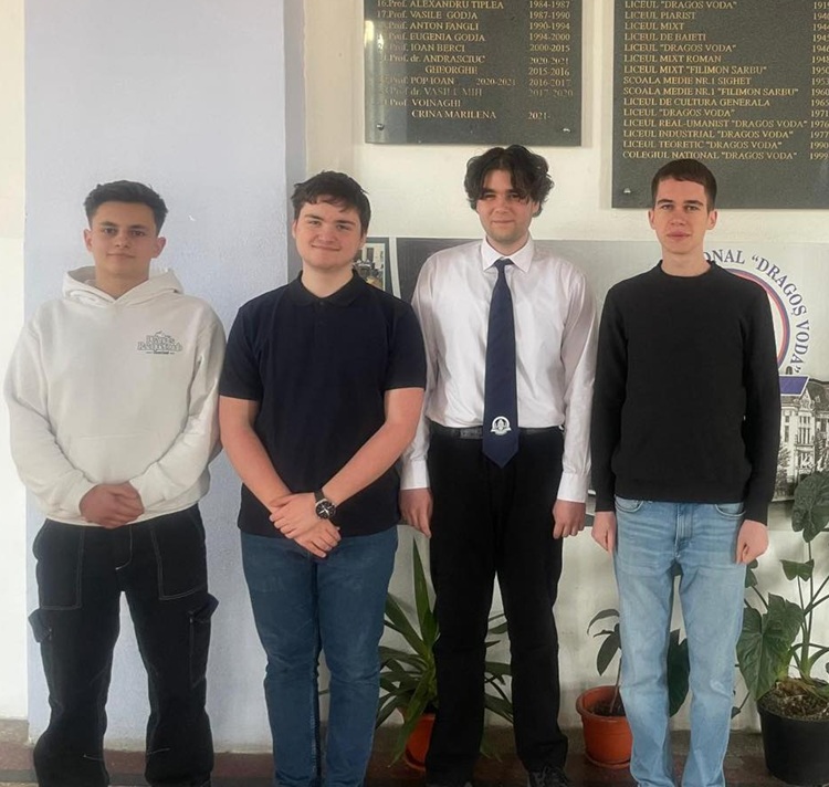 Elevii de la Colegiul Național „Dragoș Vodă” au strălucit la Olimpiada de Chimie