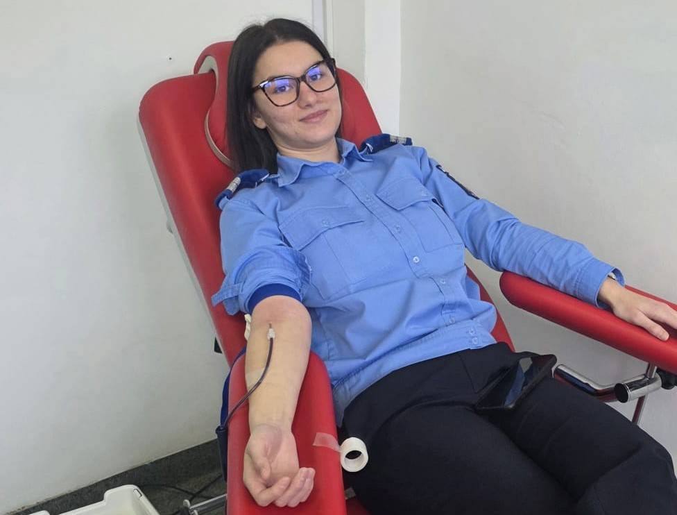 Jandarmii giurgiuveni donează sânge pentru a salva vieți