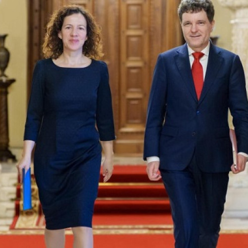 Nicuşor Dan a discutat cu Roxana Mînzatu despre bugetul UE și investiții sociale