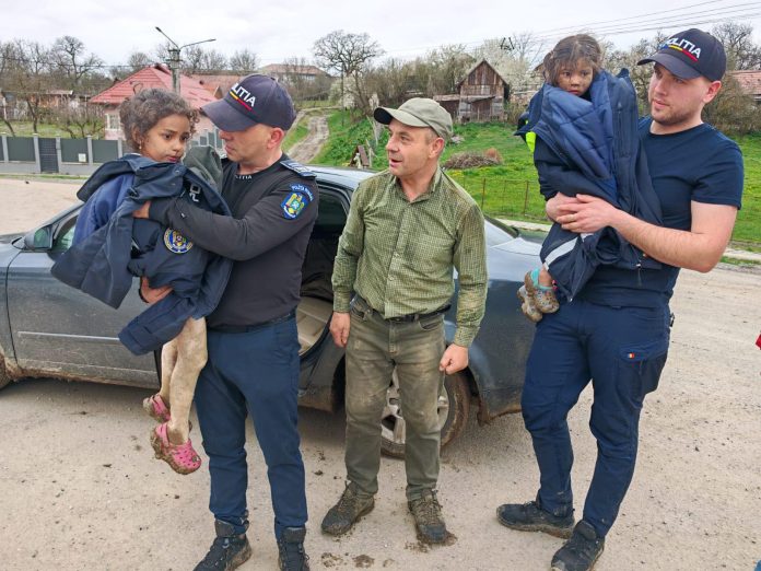 Fetițele dispărute din Târnăveni, găsite în siguranță de un pădurar