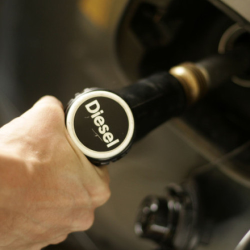 Ilie Bolojan dezvăluie impactul scumpirii carburanților asupra bugetului statului