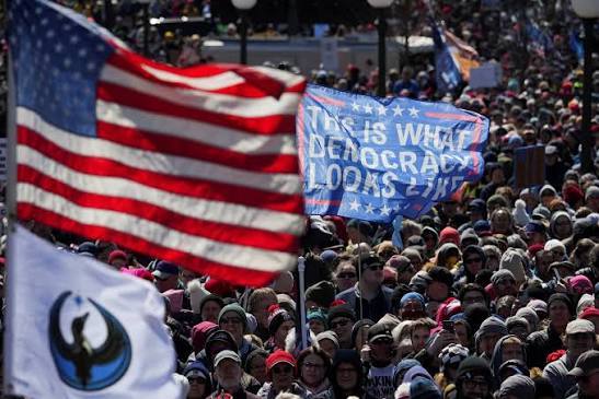 Proteste masive în SUA împotriva administrării Trump
