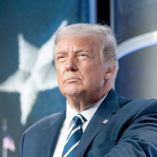 Trump sugerează preluarea petrolului iranian pentru stabilizarea pieței globale