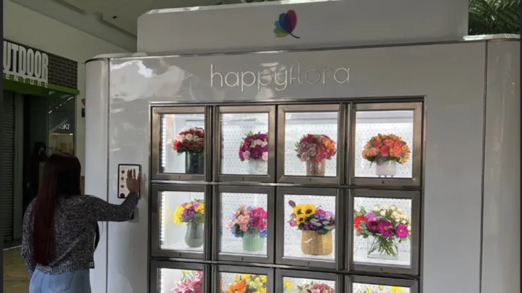 Aeroportul din Cluj anunță o licitație pentru un automat de flori