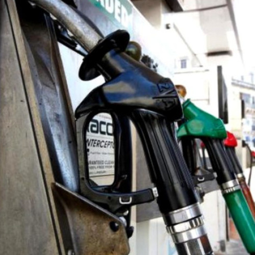 Reducerea accizei la carburanți ar putea avea efecte limitate la pompă