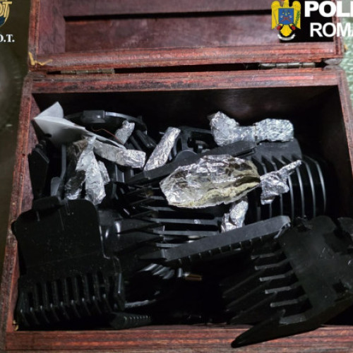 Percheziții ale poliției la traficanții de droguri din Timișoara