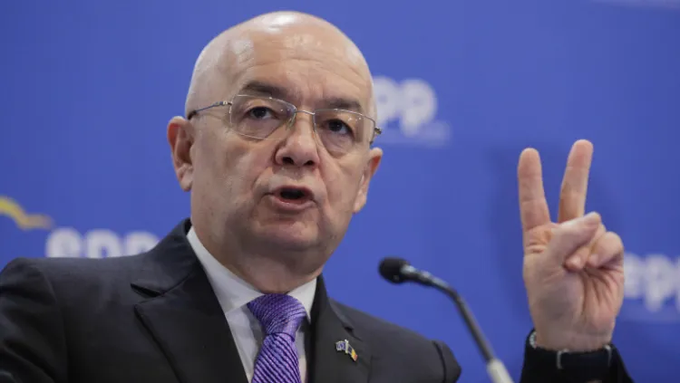 Emil Boc: România riscă să piardă fonduri europene esențiale