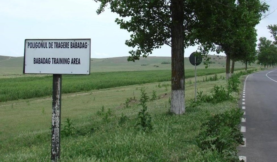 Exerciții militare zilnice la Poligonul Babadag în aprilie 2026