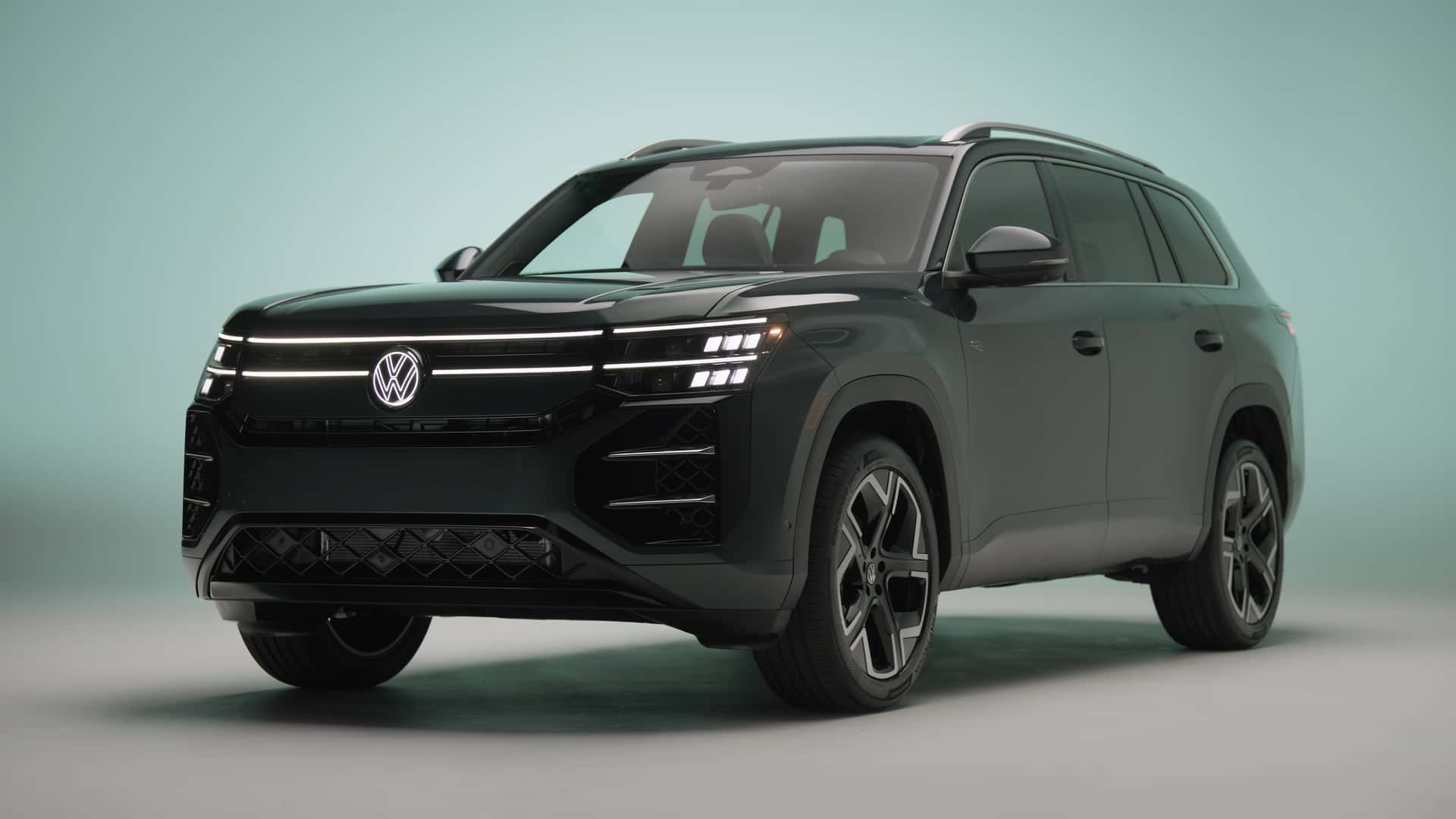 The New Volkswagen Atlas Gets More Refined - Motor1.com