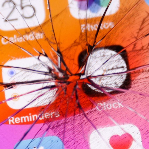 Apple lansează actualizări pentru a proteja utilizatorii iOS 18 de DarkSword