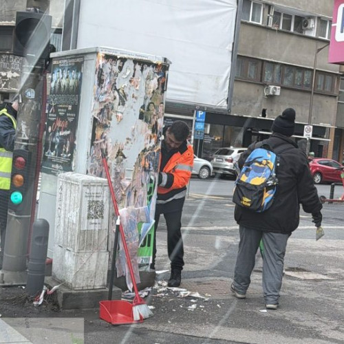 Primăria Capitalei demarează acțiuni pentru curățarea afișelor ilegale