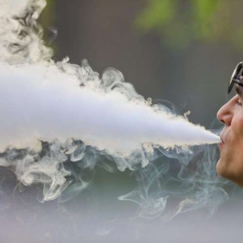 Vaporizatoarele, considerate din ce în ce mai periculoase pentru sănătate