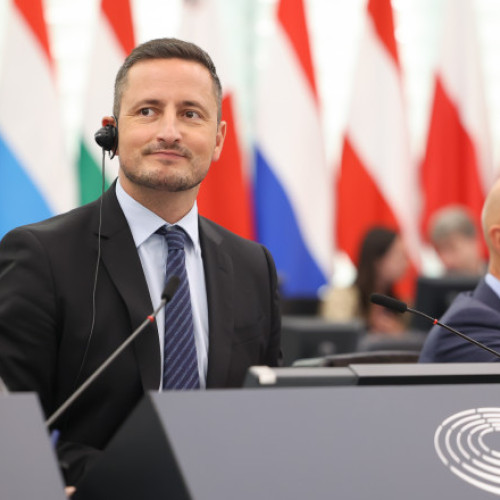 Ministrul ungar de Externe promite sprijin pentru Moscova în UE