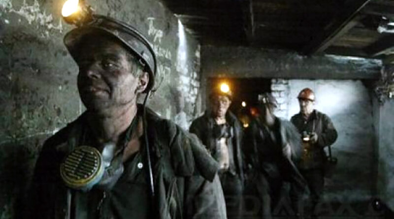 Protest al minerilor din Mina Lupeni pentru contractele de muncă