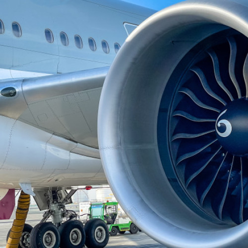 Lufthansa suspendă operarea a 40 de avioane din cauza crizei de combustibil