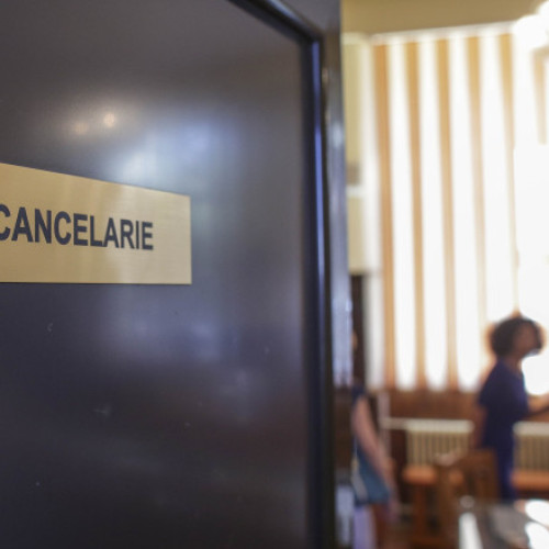 Federațiile Sindicale Acuză Ministerul Educației de Blocarea Plăților Salariale