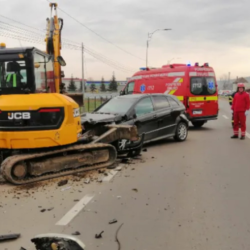 Accident rutier grav în Apahida: o femeie salvată de pompieri